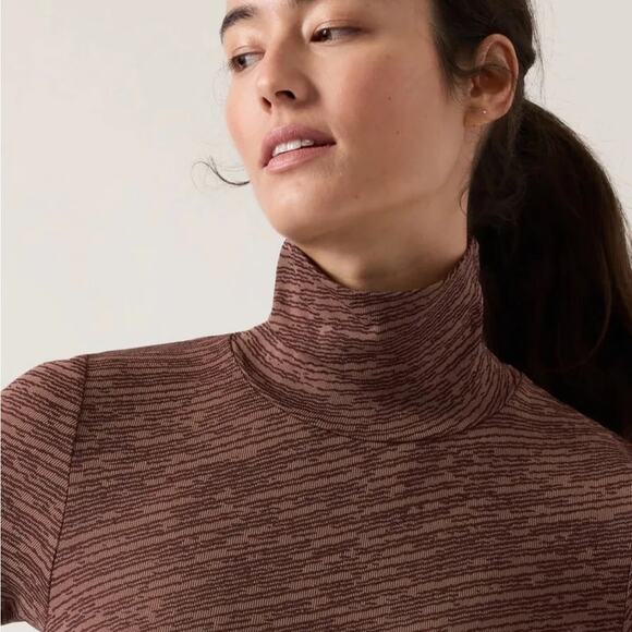 NWT Athleta Flurry Seamless Turtleneck "Wren Rustic Beige" Size XS - Picture 5 of 12